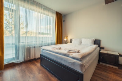 Mirror Lake Apartment