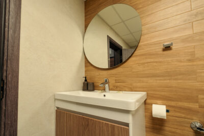 Mirror Lake Apartment